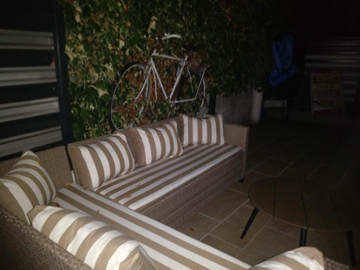 Apartments Villa A - Heating Pool Trogir Extérieur photo