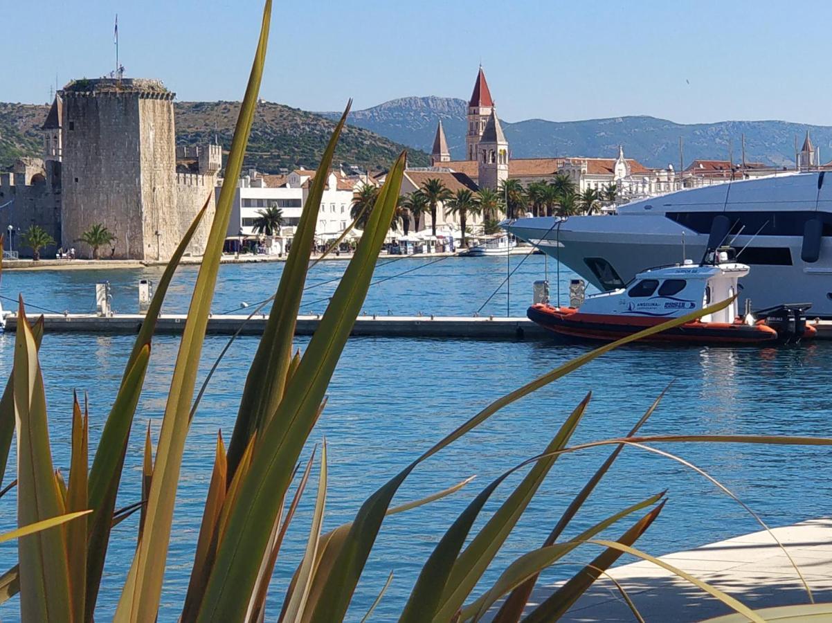 Apartments Villa A - Heating Pool Trogir Extérieur photo