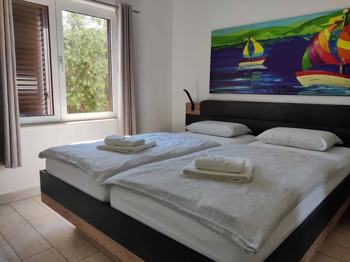 Apartments Villa A - Heating Pool Trogir Extérieur photo
